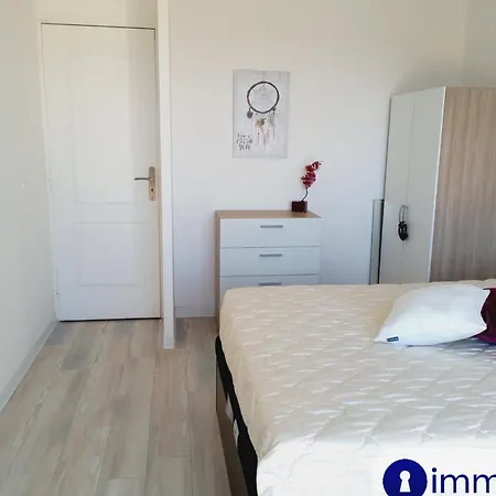 Air-Conditioned Apartment With Park And Swimming Pool A Cagnes Exterior photo