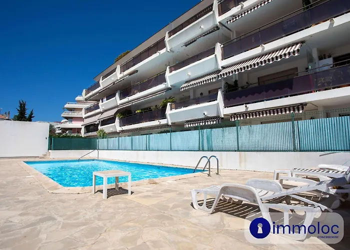 Air-Conditioned Apartment With Park And Swimming Pool A Cagnes