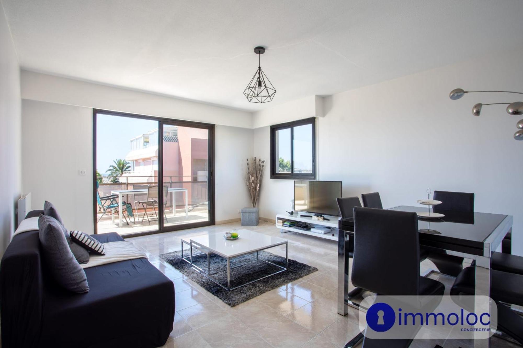Air-conditioned With Park And Swimming Pool A Apartment *